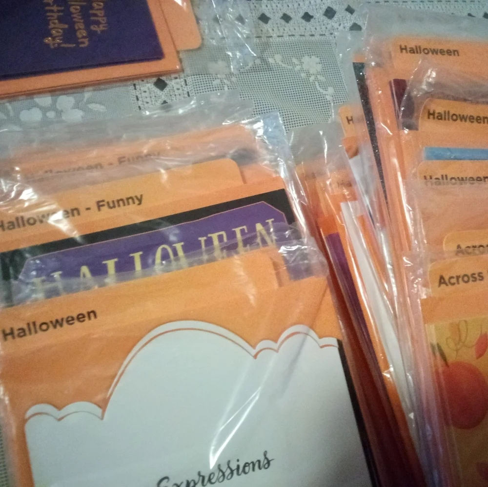 🆕 240 Hallmark Halloween Cards With Envelopes, Assorted, New